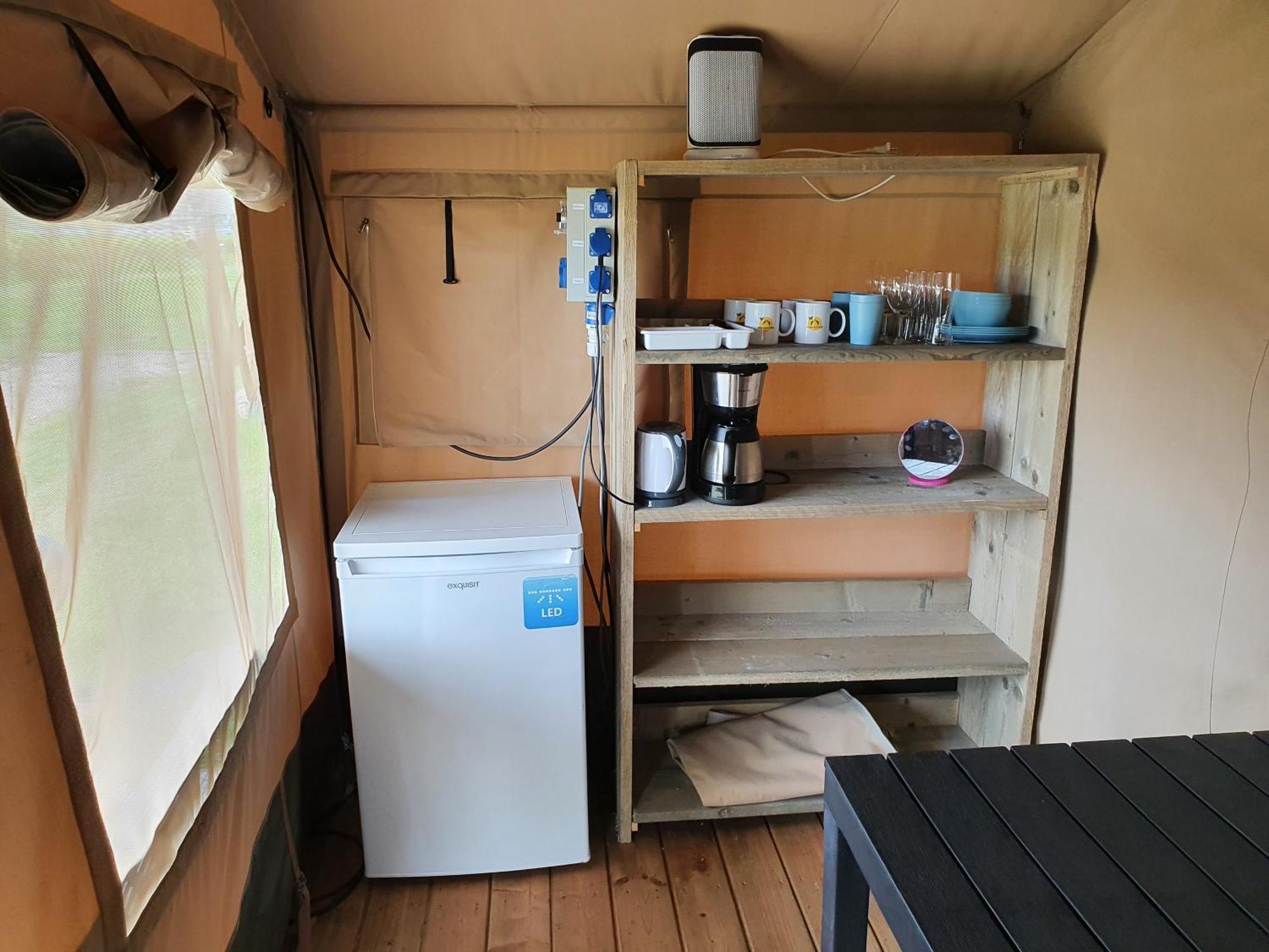 Camping De Oude Rijn Ter Aar 部屋 写真